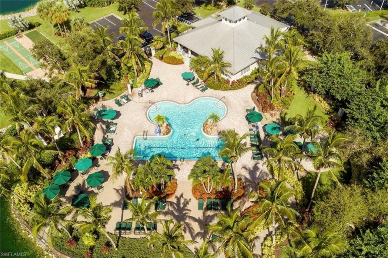 Vacation In Paradise Lely Resort Exteriör bild